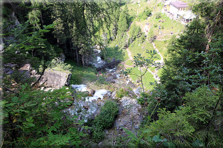 foto Cascate di mezzo in Vallesinella